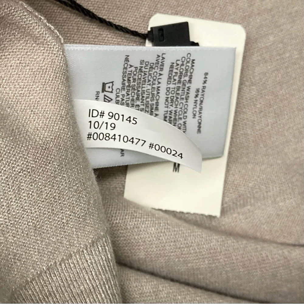 NWT Express 2 pocket open cardi Size M in Light Mocha